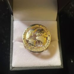 10k The World Is Yours Ring