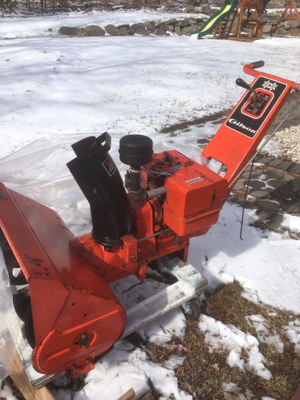 Gilson snowblower for sale,engine works well,needs transmission gear