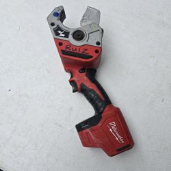 Milwaukee M12 12V Lithium-Ion Cordless PVC Pipe Shear (Tool-Only)