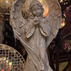 Ángel Home Interiors/ Signature Homestyles