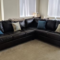 Bassett Leather Sectional