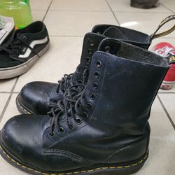 Steel toe doctor Martin's