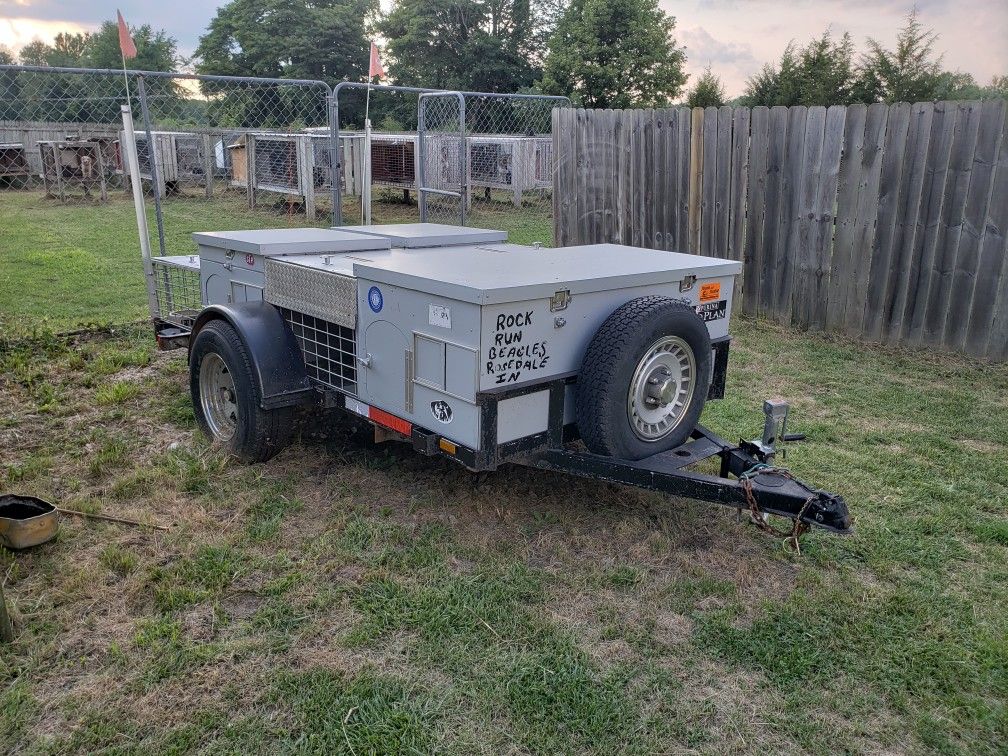 2010 dog trailer. Used to haul hunting dogs and all your gear. Clear title and good condition