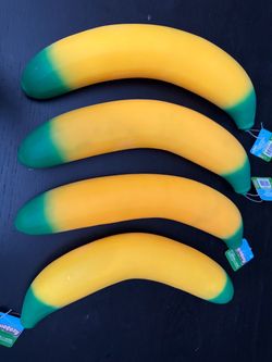 SQUEEEZY BANANA SQUISHY