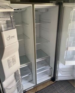 LG refrigerator