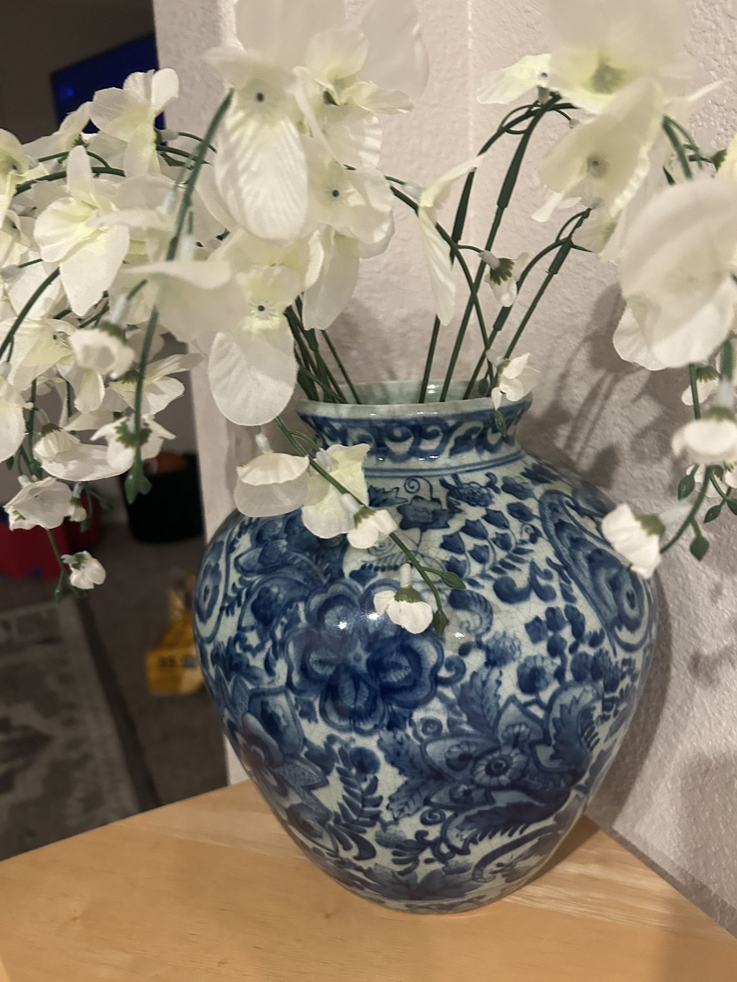 Blue Vase White Flowers
