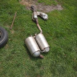 Exhaust System From 1998 BMW 528i E39 Resonator & Muffler NO CATS