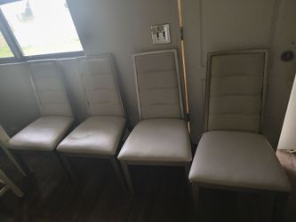 4 chairs in good condition 80 cash takes them