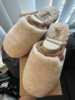 UGG slippers 7w