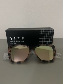DIFF Charitable Eyewear Oversized Sunglasses