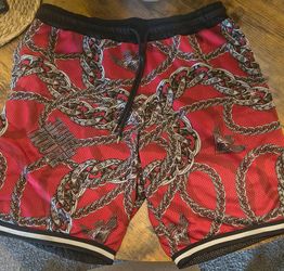 MENS JEWEL HOUSE RED SHORTS WITH GREY CUBAN LINK CHAIN DESIGN