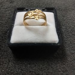 14k Solid Gold Woman's Ring Sz8 