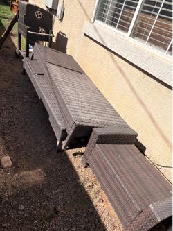 2 Outdoor Loungers + Ottoman
