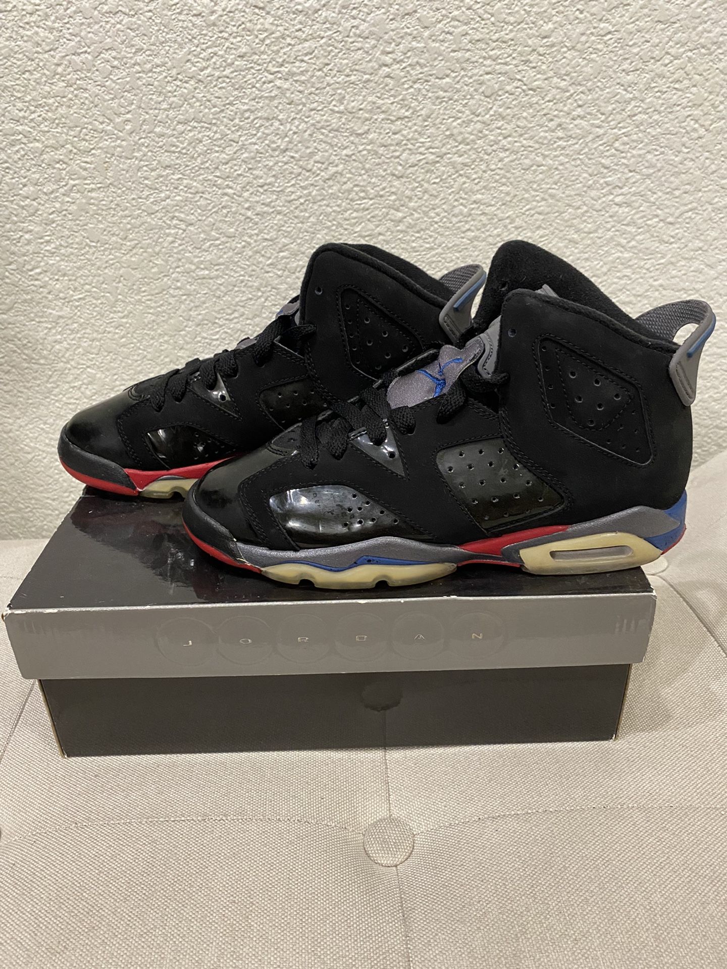 Air Jordan Retro “Detroit Pistons”