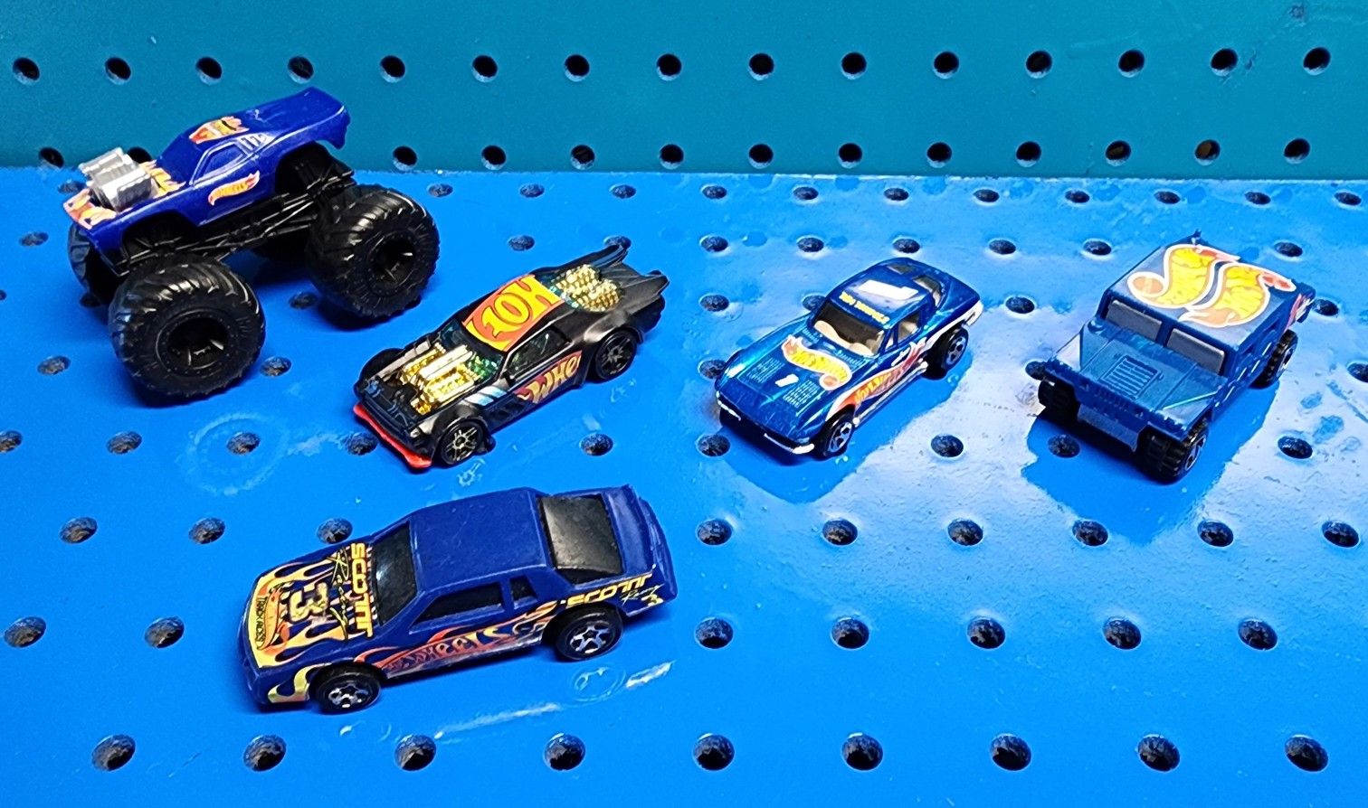 Hot Wheels 1:64 Scale Die Cast Car Bundle 5 Included