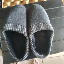 Slippers Size 13/14