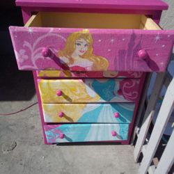 Disney Princess Dresserl