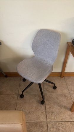 Desk chair