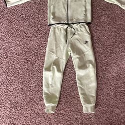  Tech Nike Pants/jacket