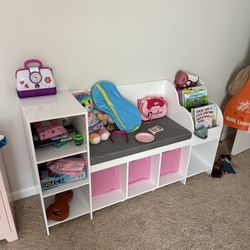Kids Seating Bench With Book Shelf And Cubbies