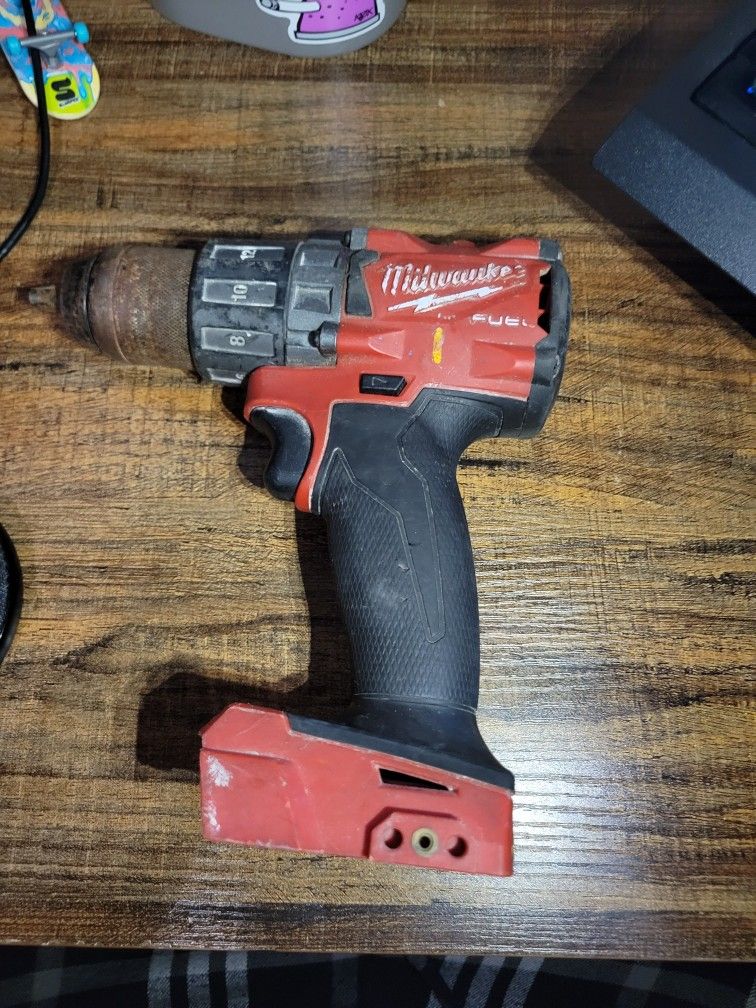 M18 MILWAUKEE FUEL DRILL