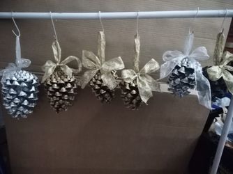 X'mas pine cones