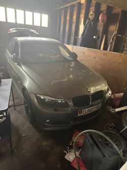 2010 BMW Must Goo ( Read Description)