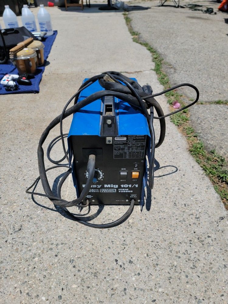 Chicago Electric Easy Mig 101/1 welder