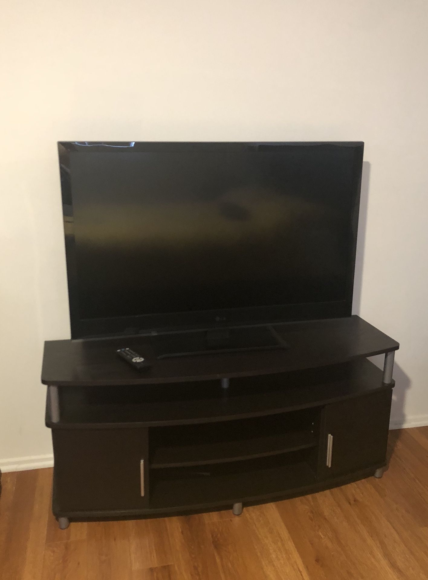Tv & Tv table