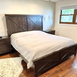 Bedroom set - Excellent Condition 