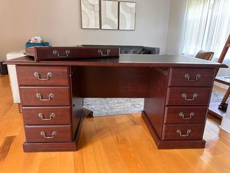 Executive Office Desk (wood)