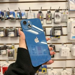 iPhone 13 256GB UNLOCKED