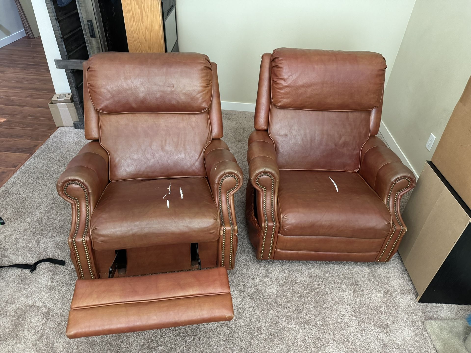 Leather Recliner Set
