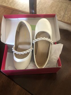 Ivory shoes girl size 13