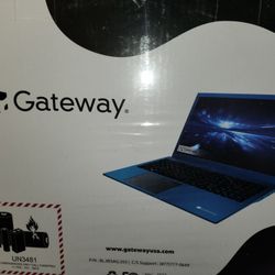 Gateway 15.6 Pentium 4gb / 128gb Notebook Blue NEW