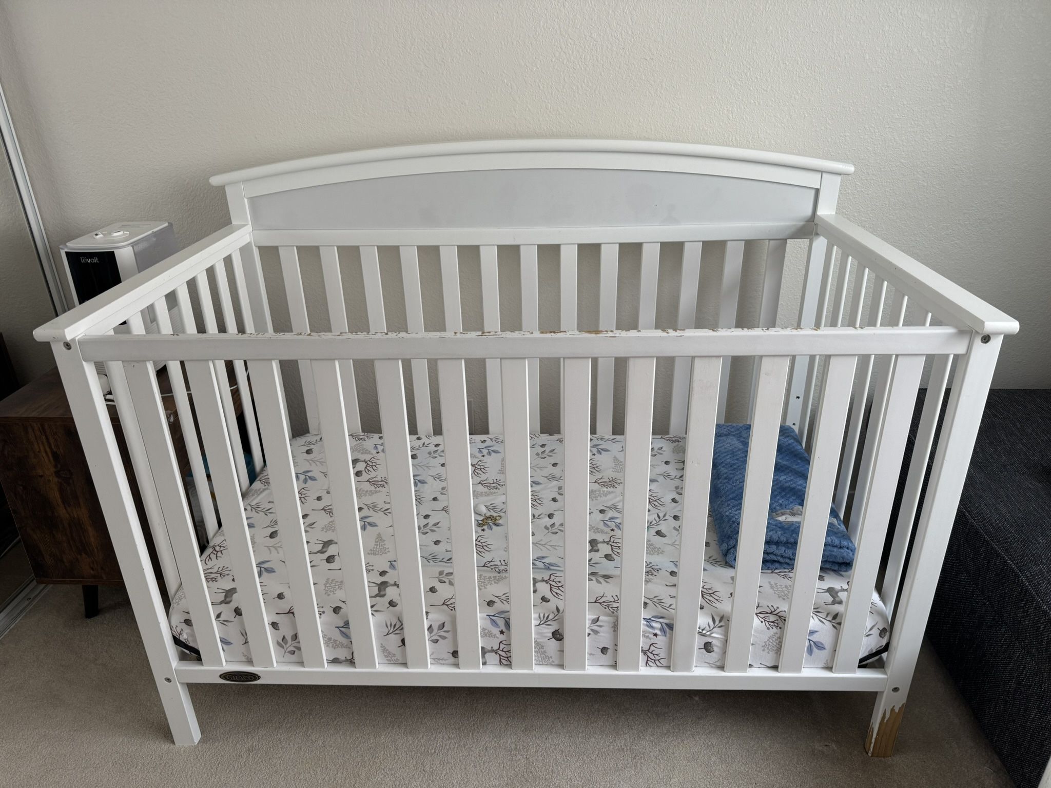 Kids Crib- Graco