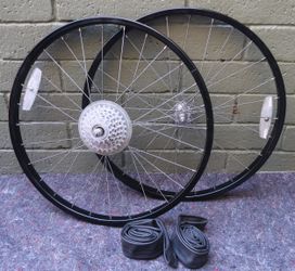 24-inch Bicycle Wheelset with Gear & Inner Tubes

