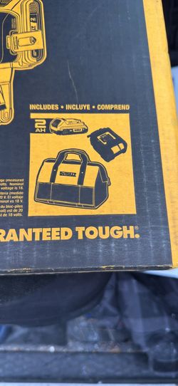 DeWalt XR 20V MAX Brushless 15° Coil Roofing Nailer Kit DCN45RND1