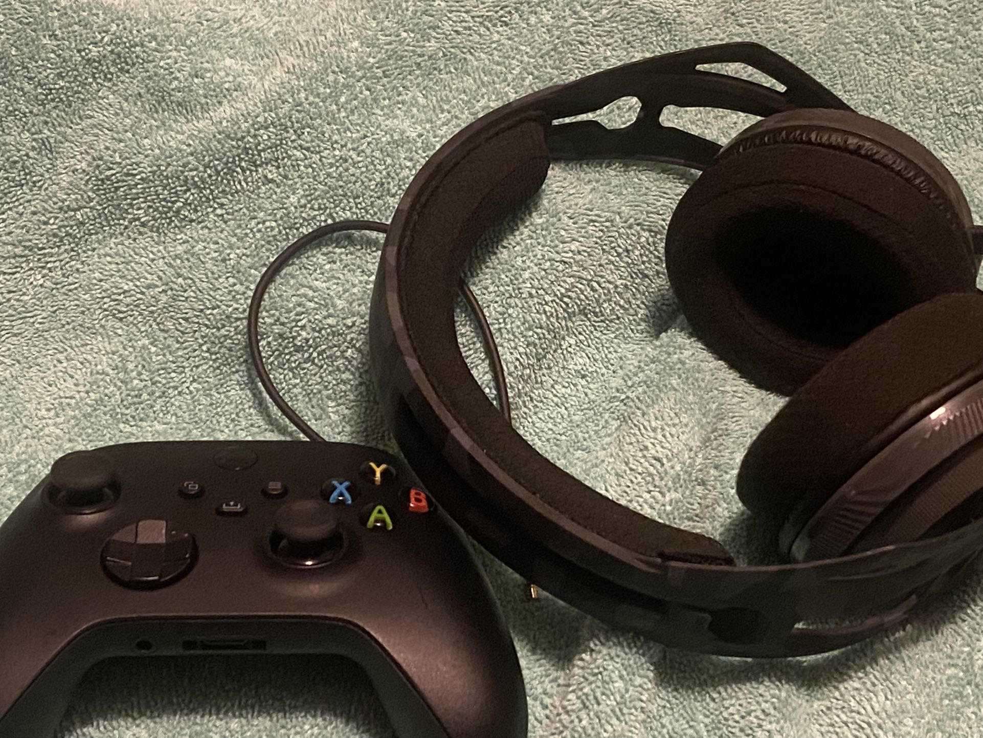 Xbox Controller And Head Set 