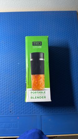 Tru portable personal blender