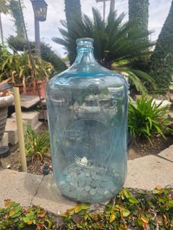 VINTAGE GLASS,Silver Springs 5 gal. water bottle, no chips/cracks