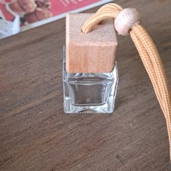 50 Pack Of Mini Oil Diffusers