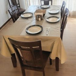 Dining Room Table 