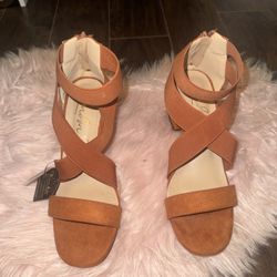 NWT London Rag Strappy Sandal