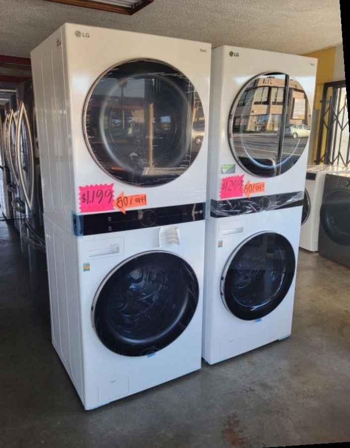 LG ThinQ WashTower Single Unit Front Load Washer 4.5 Cubic Feet Dryer 7