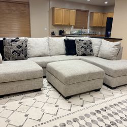 Ashley 2pc U-Shape Sectional W Chaise