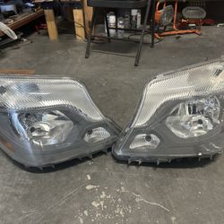 2014 Mercedes Sprinter Headlights 