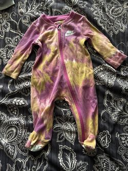 NIKE Baby Onesie 
