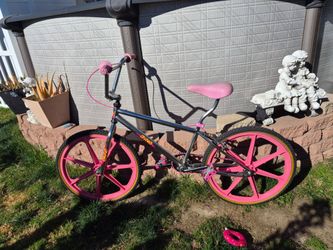 Old-school dyno 24" bmx bike.