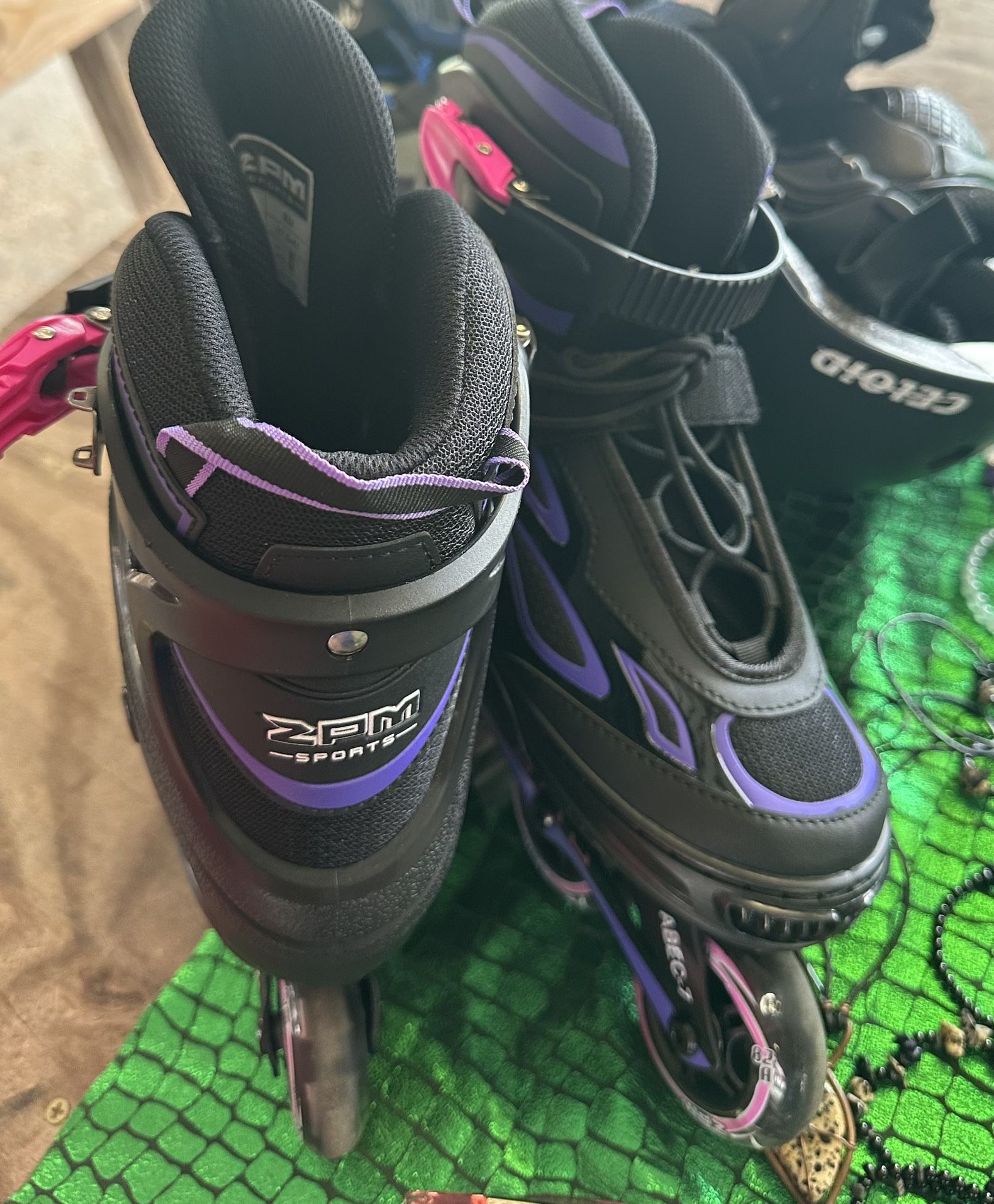 Roller Blades For Women Size 7-10